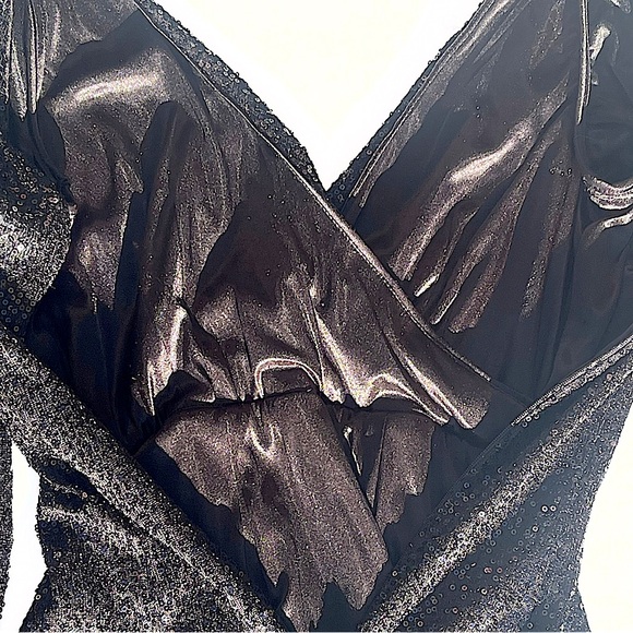 AIDAN MATTOX Women’s Black Sequin Faux Wrap Black Sequin Cocktail Dress size 4 - Picture 4 of 4
